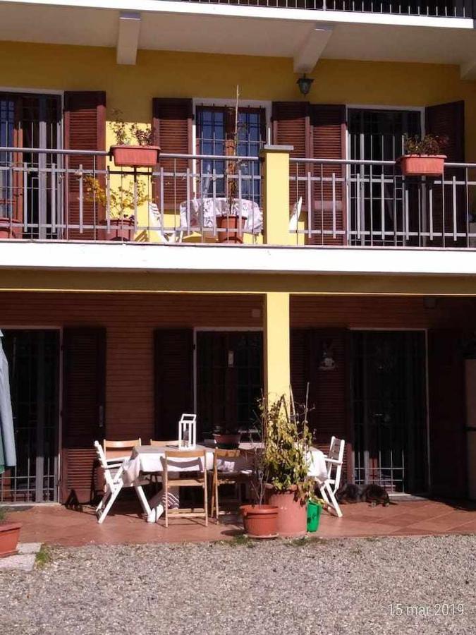 Beb Infamiglia Acomodação com café da manhã Cascinette Exterior foto